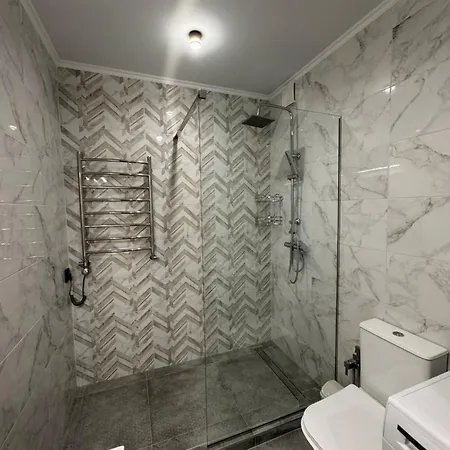 замарстинівська 40 *